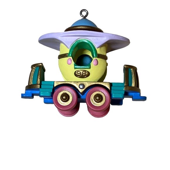 Cottontail Express - Passanger Car 1998 Hallmark Ornament QEO8376 - Picture 2 of 11